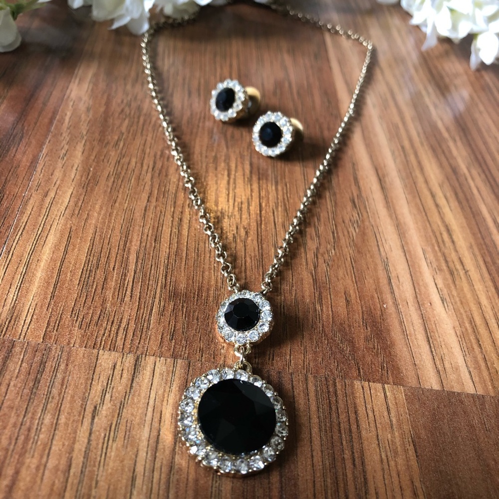 Beautiful black and gold rhinestone necklace set